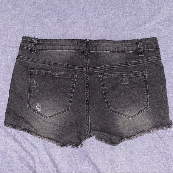 Bundle Lot Of 2 Womens Jeans black Shorts Levis, Klique 29 L - Picture 3 of 11